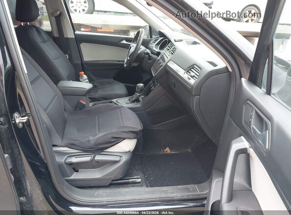 3VV3B7AX5MM128184 2021 VOLKSWAGEN TIGUAN Черный Вид салона спереди