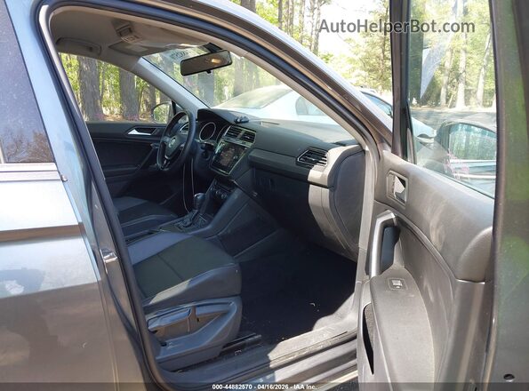 3VV3B7AX6MM064155 2021 VOLKSWAGEN TIGUAN Gray Вид салону спереду