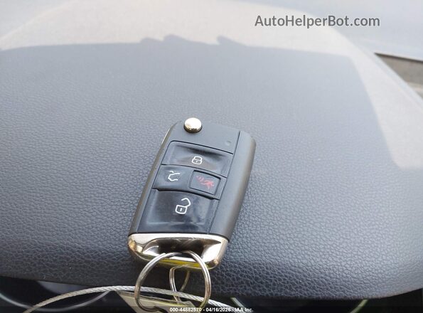 3VV3B7AX6MM064155 2021 VOLKSWAGEN TIGUAN Gray Вид панелі приладів