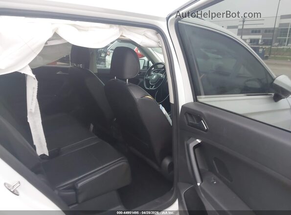 3VV3B7AX7JM005840 2018 VOLKSWAGEN TIGUAN Белый Вид наклейки с VIN-кодом