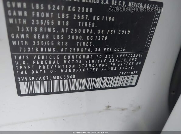 3VV3B7AX7JM005840 2018 VOLKSWAGEN TIGUAN Белый Вид подкапотного пространства