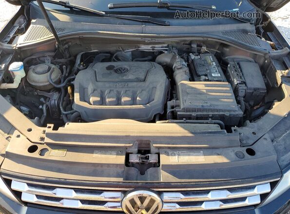 3VV3B7AX7JM199818 2018 VOLKSWAGEN TIGUAN Черный Вид подкапотного пространства
