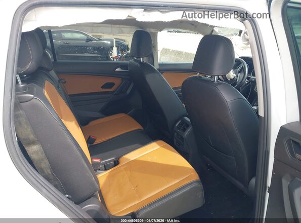 3VV3B7AX9KM139539 2019 VOLKSWAGEN TIGUAN Белый Вид наклейки с VIN-кодом