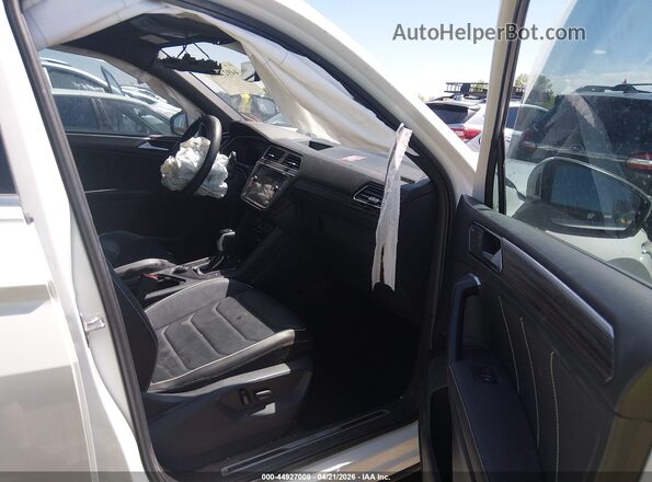 3VV4B7AX5RM084585 2024 VOLKSWAGEN TIGUAN Белый Вид салона спереди