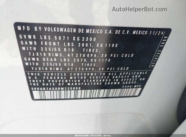 3VVAB7AX0RM235058 2024 VOLKSWAGEN TIGUAN White Vista del compartimento del motor