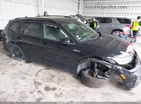 3VVCB7AX2NM077941 2022 VOLKSWAGEN TIGUAN Black Widok z przodu