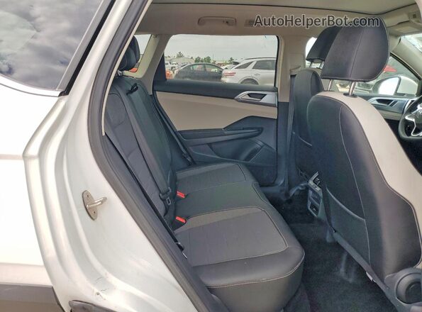 3VVEC7B25SM004339 2025 VOLKSWAGEN TAOS White Widok wnętrza z tyłu