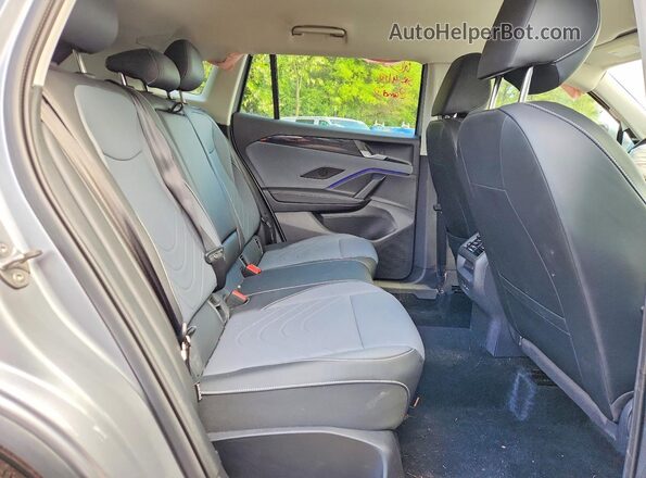 3VVER7RM8TM010479 2026 VOLKSWAGEN TIGUAN Silver Vista de los asientos traseros