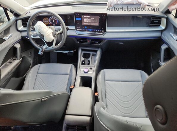 3VVER7RM8TM010479 2026 VOLKSWAGEN TIGUAN Silver 