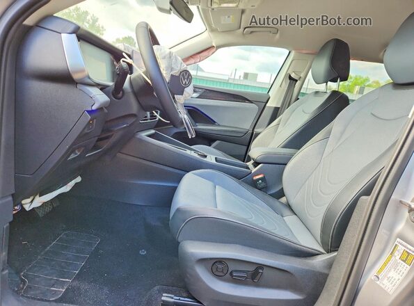 3VVER7RM8TM010479 2026 VOLKSWAGEN TIGUAN Silver Vista interior delantera