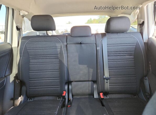 3VVFB7AX8RM032909 2024 VOLKSWAGEN TIGUAN White Вид задніх сидінь
