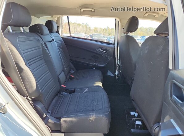 3VVFB7AX8RM032909 2024 VOLKSWAGEN TIGUAN White Вид задньої частини салону