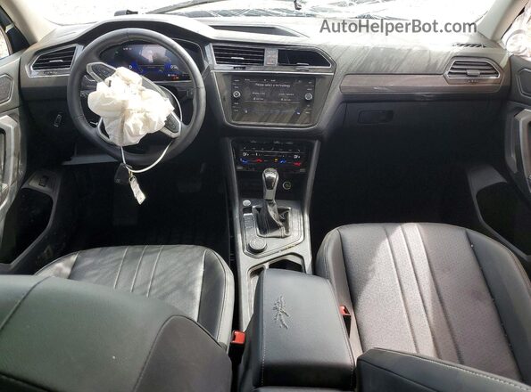 3VVMB7AX4RM063310 2024 VOLKSWAGEN TIGUAN Silver Widok deski rozdzielczej