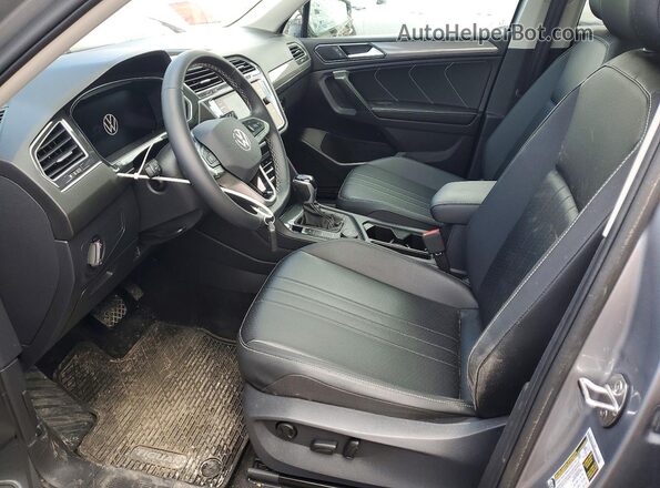 3VVMB7AX7RM175681 2024 VOLKSWAGEN TIGUAN Silver Widok wnętrza z przodu