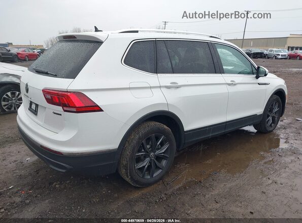 3VVMB7AX8PM024376 2023 VOLKSWAGEN TIGUAN White Trasero derecho