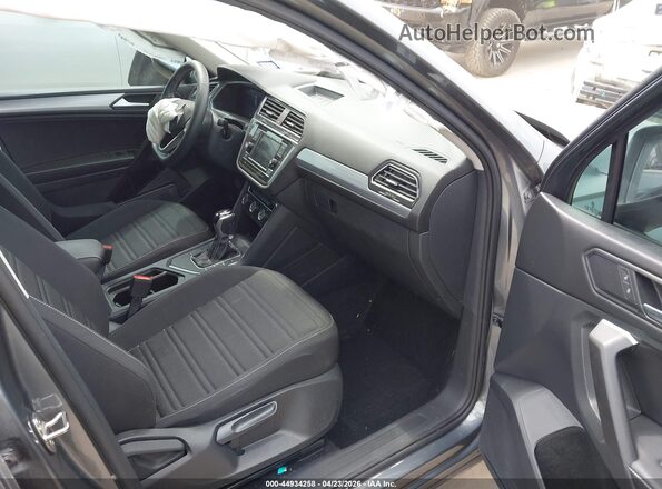 3VVRB7AX7PM044642 2023 VOLKSWAGEN TIGUAN Серый Вид салона спереди