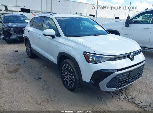 3VVSC7B23TM043337 2026 VOLKSWAGEN TAOS White Przód prawy