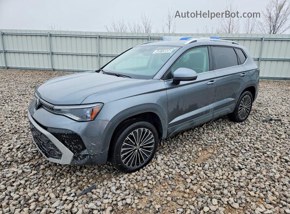 3VVSC7B2XSM007398 2025 VOLKSWAGEN TAOS Gray წინა მარცხენა ხედი სამი მეოთხედიდან