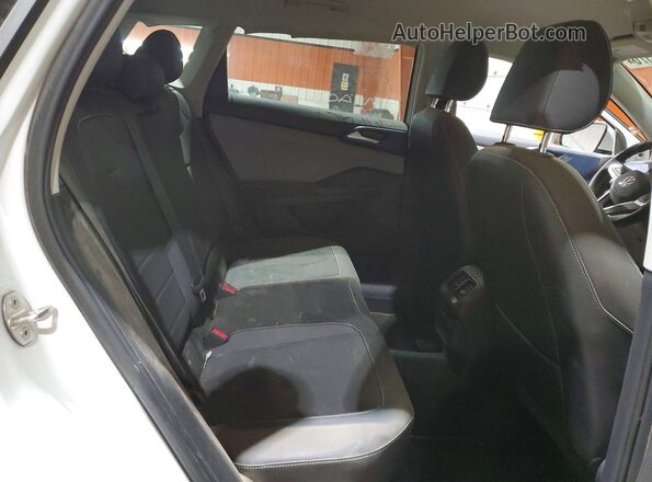 3VVSX7B28RM007060 2024 VOLKSWAGEN TAOS White Vista interior trasera