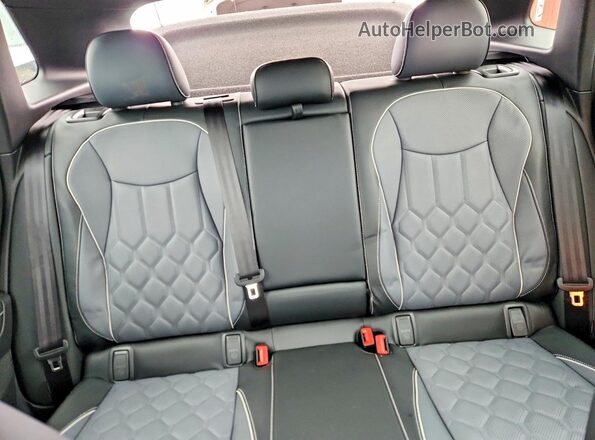 3VVUW7RM2TM021210 2026 VOLKSWAGEN TIGUAN Blue Widok tylnych siedzeń