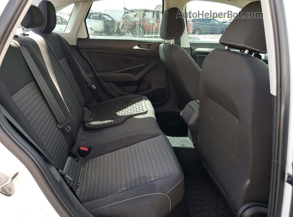 3VW5W7BU2TM017054 2026 VOLKSWAGEN JETTA Белый Вид задних сидений