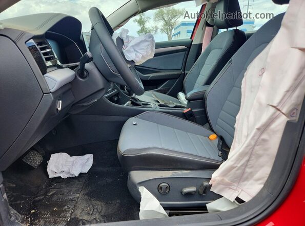3VW7W7BU3TM007609 2026 VOLKSWAGEN JETTA Красный Вид салона спереди
