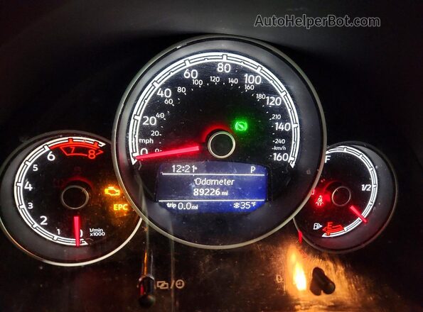 3VWFD7ATXJM706002 2018 VOLKSWAGEN BEETLE Черный Вид щитка приборов