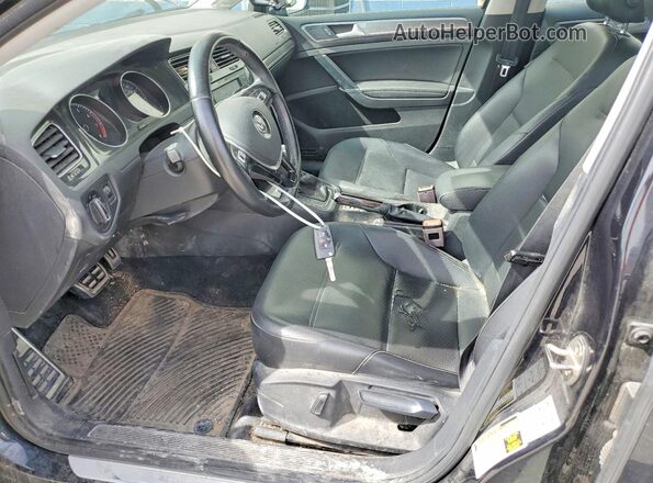 3VWH17AU3JM759439 2018 VOLKSWAGEN GOLF Черный Вид салона спереди
