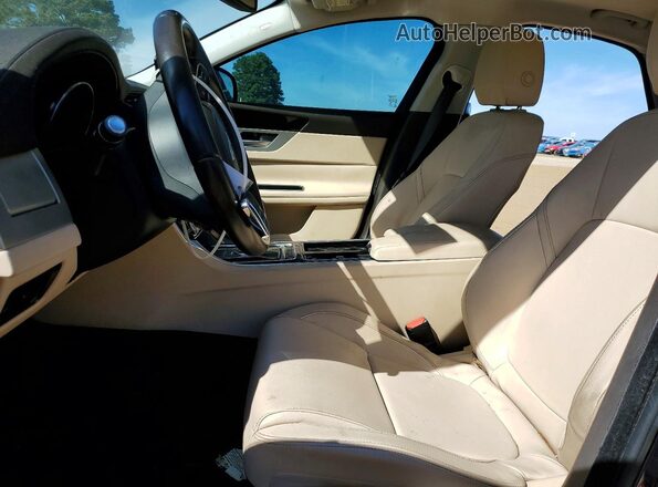 SAJBD4BV9HCY27777 2017 JAGUAR XF Черный Вид панели приборов