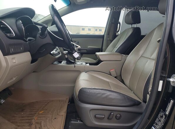KNDMB5C16H6266029 2017 KIA SEDONA Black Widok deski rozdzielczej