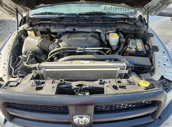 3C6UR5HJ6GG381142 2016 RAM 2500 Серебряный Вид подкапотного пространства