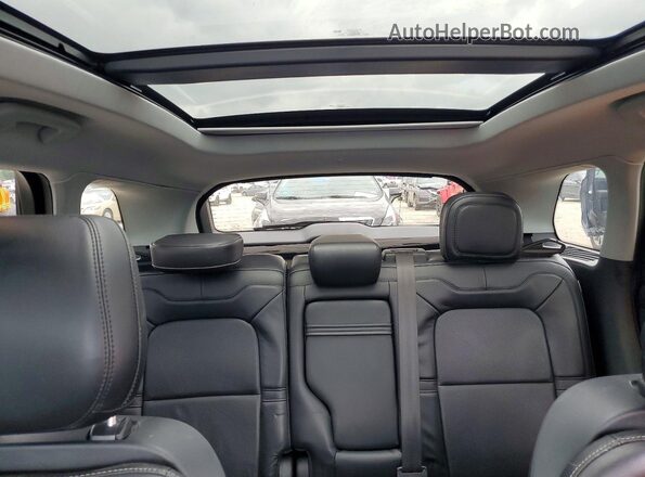 5LMCJ2C98LUL02562 2020 LINCOLN CORSAIR Blue Widok wnętrza z tyłu