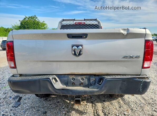3C6UR5HJ6GG381142 2016 RAM 2500 Серебряный Вид салона спереди