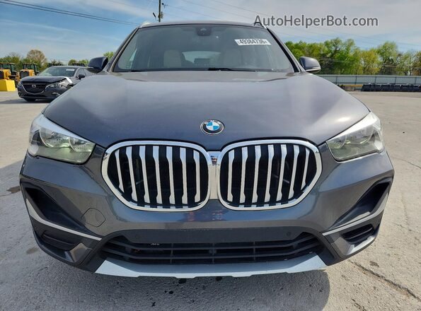 WBXJG9C02M5T03406 2021 BMW X1 Серый Вид сзади