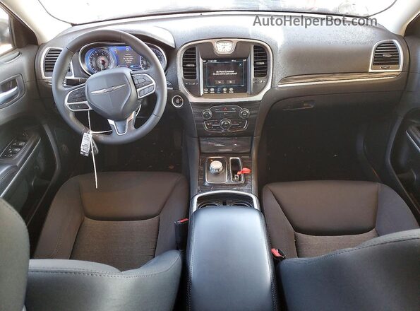 2C3CCAAG4NH236745 2022 CHRYSLER 300 White ხელსაწყოთა პანელის ხედი
