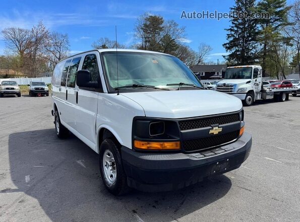 1GCZGGFF4H1263542 2017 CHEVROLET EXPRESS Белый Вид спереди