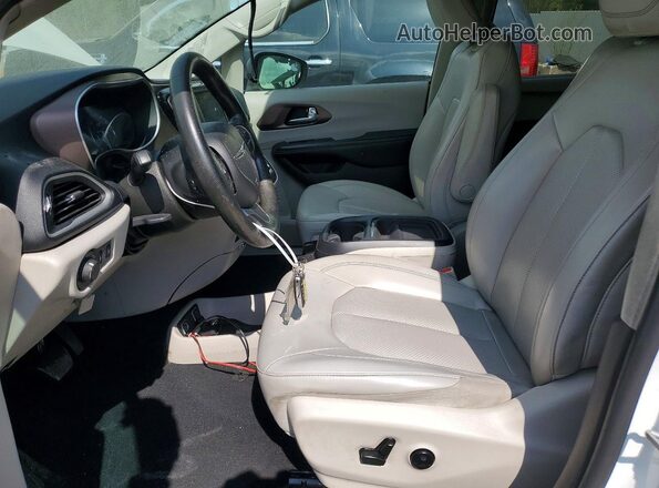 2C4RC1DG1MR551318 2021 CHRYSLER VOYAGER White Widok deski rozdzielczej