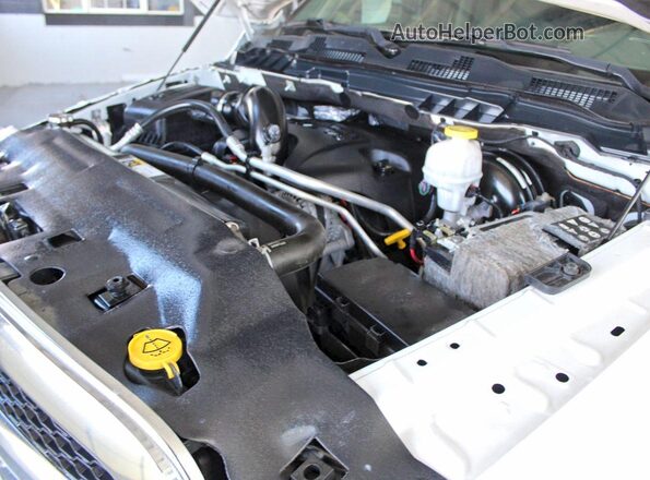 3C6JR6DT4KG506907 2019 RAM 1500 Белый Вид панели приборов