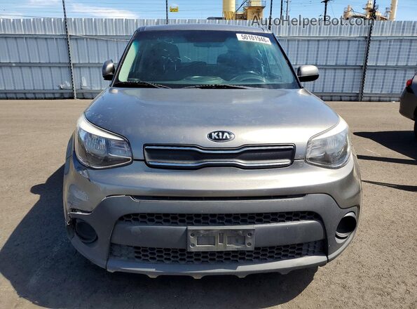 KNDJN2A26J7562818 2018 KIA SOUL Серый Вид сзади