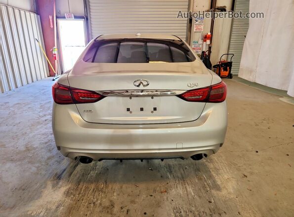 JN1EV7AR1JM612220 2018 INFINITI Q50 Серебряный Вид салона спереди