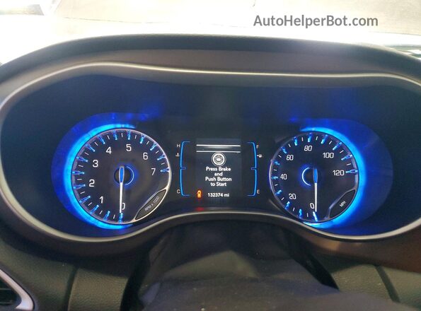 2C4RC1BG4JR110829 2018 CHRYSLER PACIFICA Серебряный Вид задних сидений
