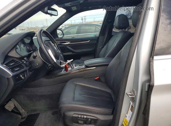 5UXKT0C33H0V95734 2017 BMW X5 Silver Вид панелі приладів