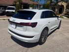 2019 Audi E-tron Prestige Белый vin: WA1VAAGE9KB023322
