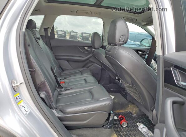 WA1VAAF71HD001105 2017 AUDI Q7 Серебряный Вид подкапотного пространства