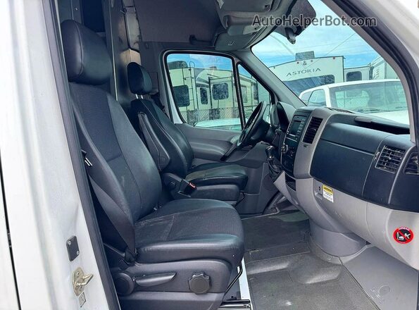 WD3PE7CD8GP190441 2016 MERCEDES-BENZ SPRINTER White Вид ззаду