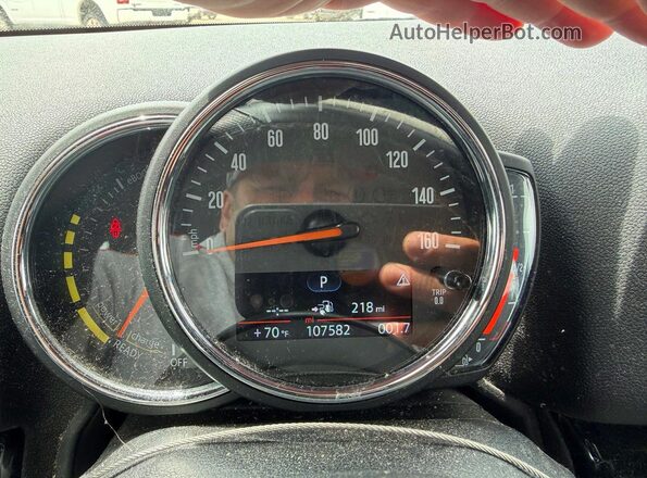 WMZYU7C52K3F94781 2019 MINI COOPER Зеленый Вид щитка приборов