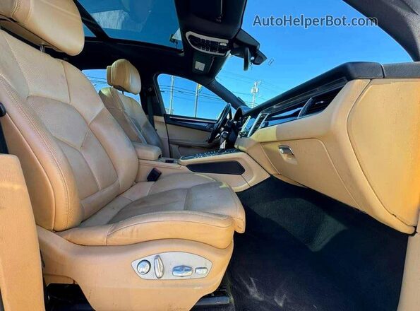 WP1AA2A53JLB08909 2018 PORSCHE MACAN Белый Вид сзади