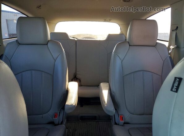 5GAKVCKD6GJ247637 2016 BUICK ENCLAVE Серебряный Вид задней части салона