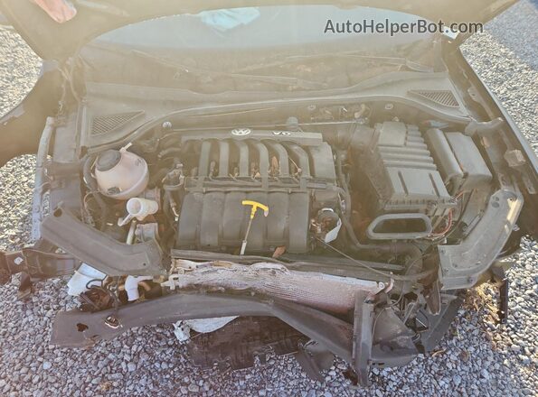 1VWJM7A35JC031395 2018 VOLKSWAGEN PASSAT Черный Вид подкапотного пространства