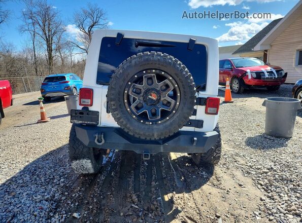 1C4BJWEGXGL107869 2016 JEEP WRANGLER Белый Вид салона спереди